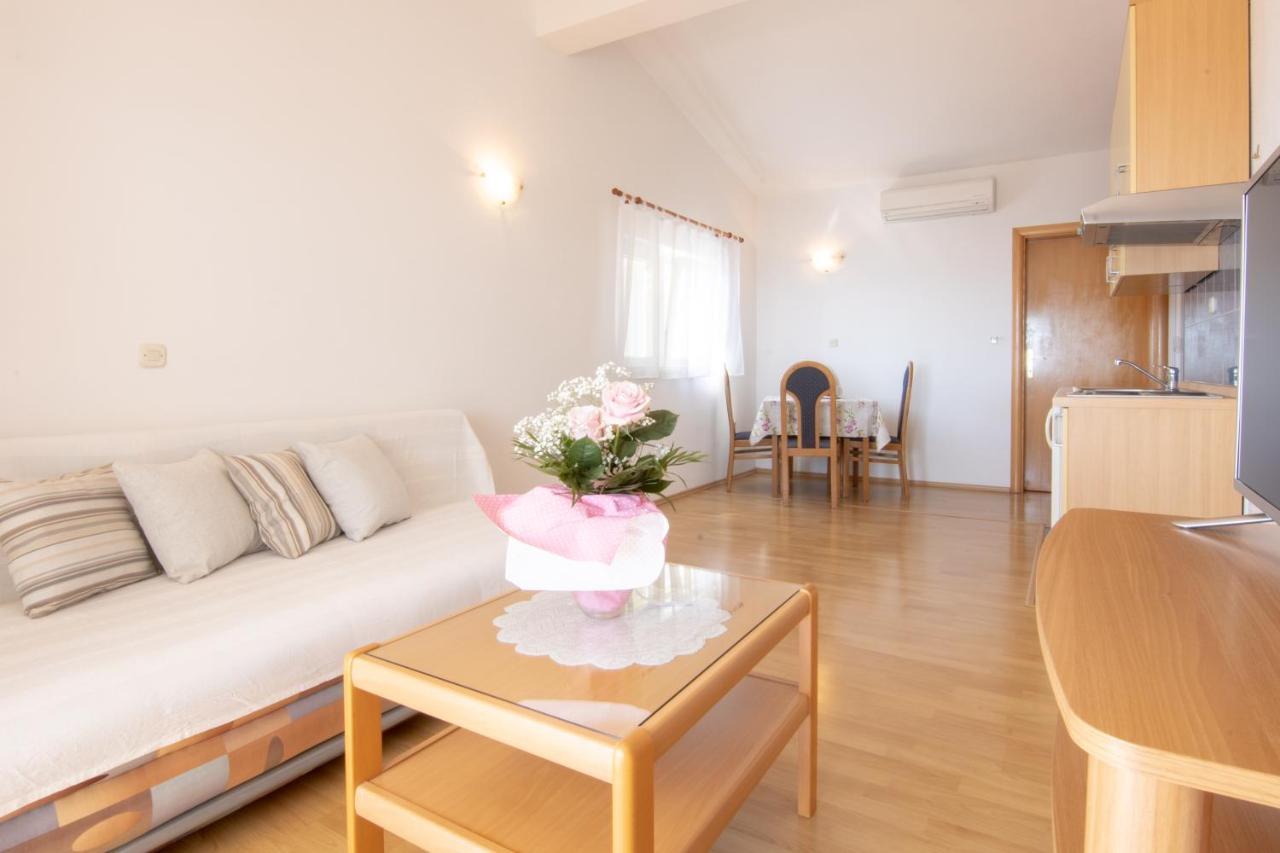 Steko Accomodations Makarska Exterior photo
